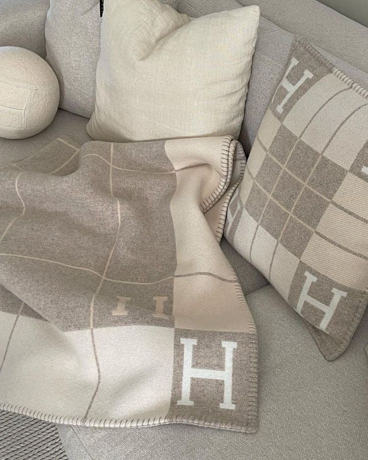 Blanket H