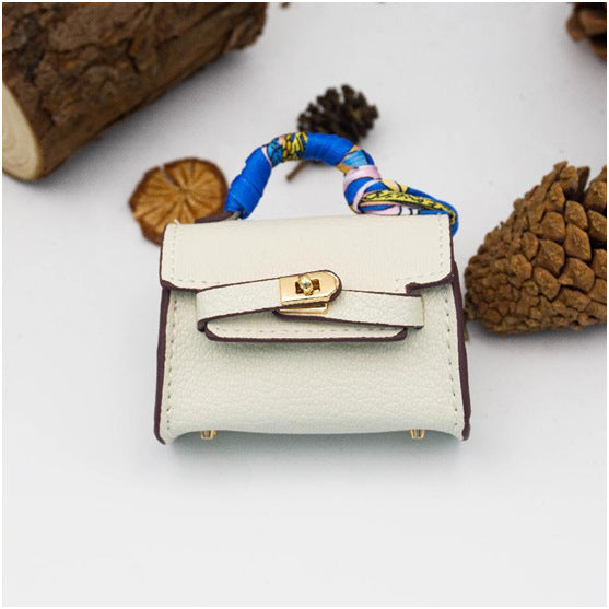 Mini Kelly – Keychain & AirPods Case