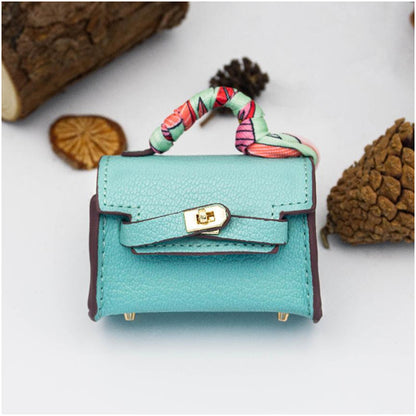 Mini Kelly – Keychain & AirPods Case