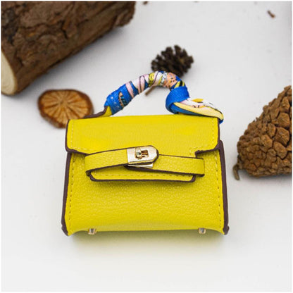 Mini Kelly – Keychain & AirPods Case