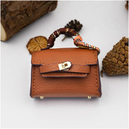 Mini Kelly – Keychain & AirPods Case