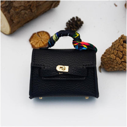 Mini Kelly – Keychain & AirPods Case