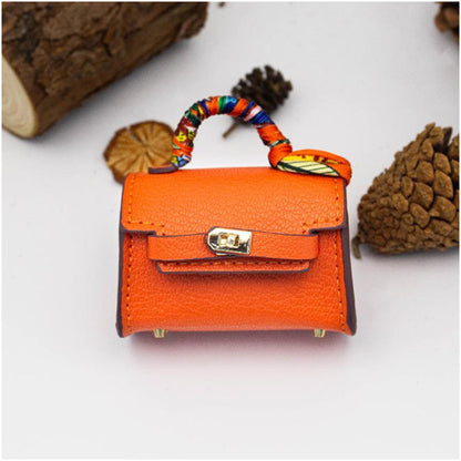 Mini Kelly – Keychain & AirPods Case