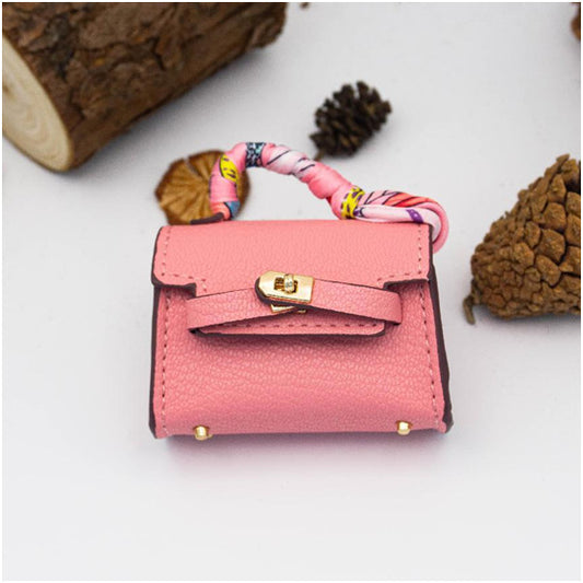 Mini Kelly – Keychain & AirPods Case