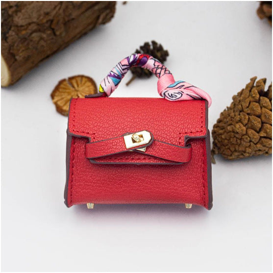 Mini Kelly – Keychain & AirPods Case